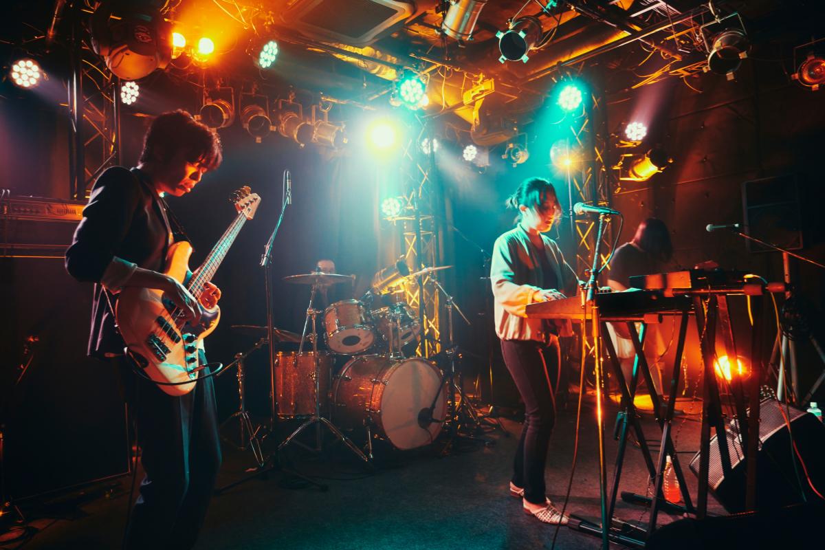 Setting the Tone: How Live Music Elevates Event Ambiance